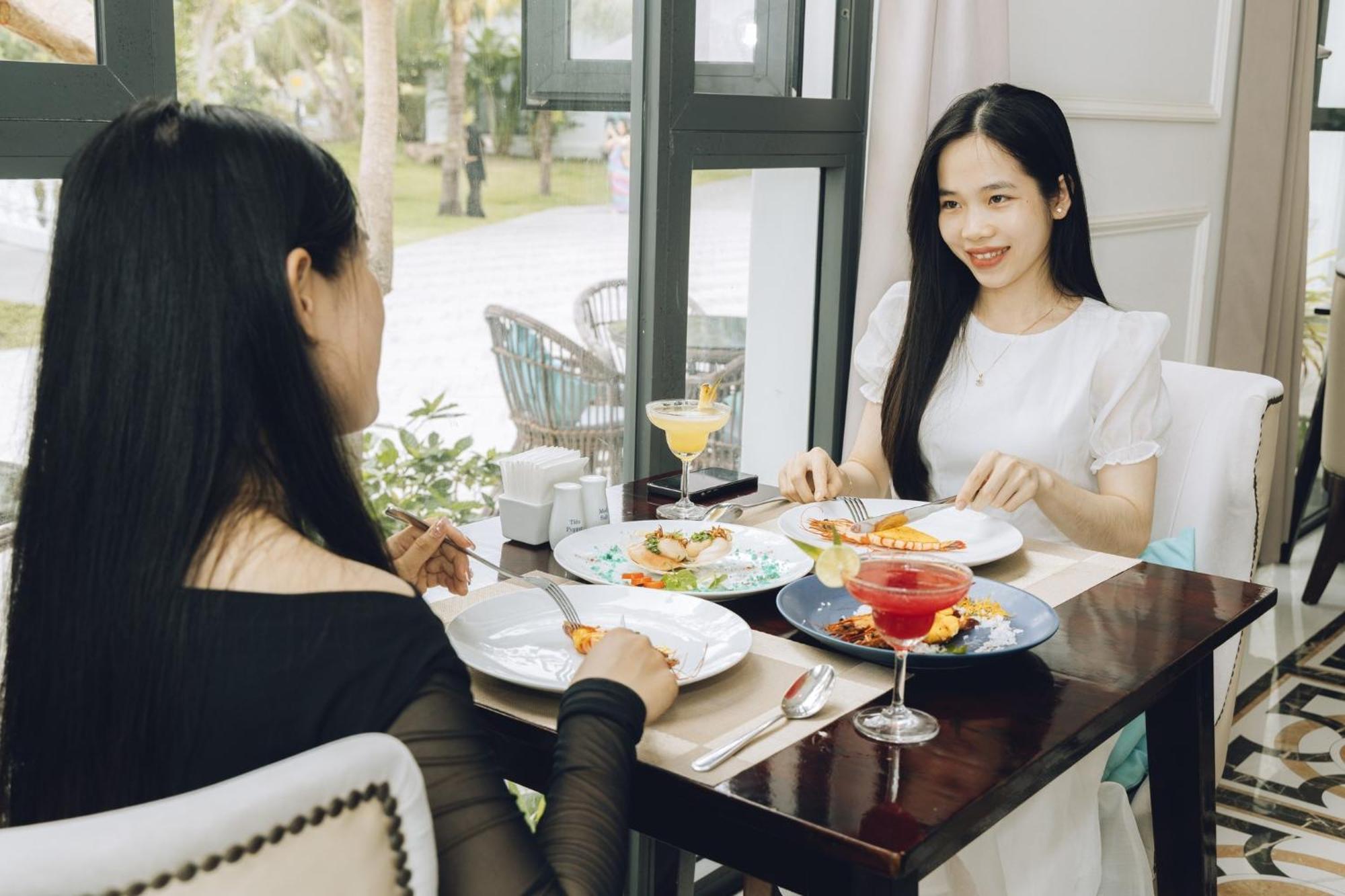 ซีไซด์ บูทิก รีสอร์ต กวีญอน Hotel กวีเญิน ภายนอก รูปภาพ